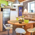 1 Bedroom Awesome In *